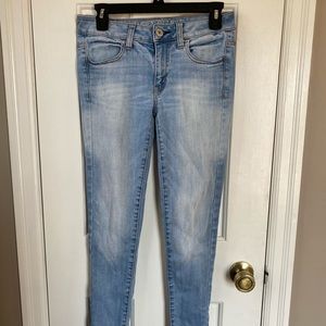 American Eagle Light Wash Jeans
